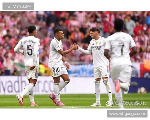 皇马反击机会错失姆巴佩禁区前射门偏离目标成高射炮